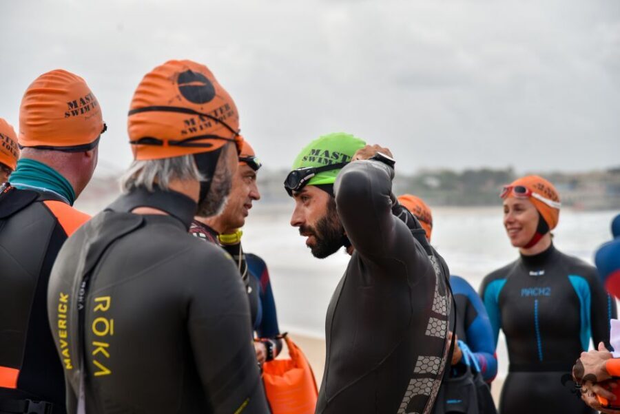 Porto: Open Water Swimming Tour with Wetsuit - Picking the meeting point: where Praia dos Ingleses fits in