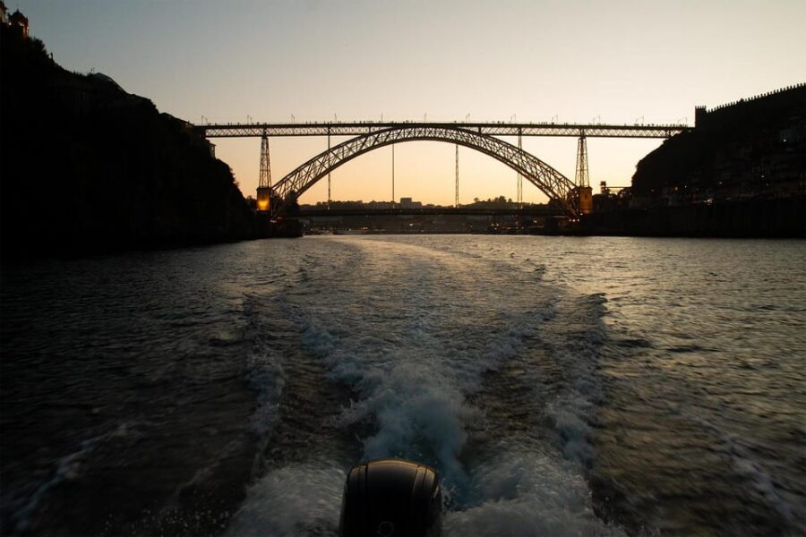 Porto: Port Wine Sunset Boat Tour - Meeting at Marina do Freixo and the Value of Not Getting Sent Around