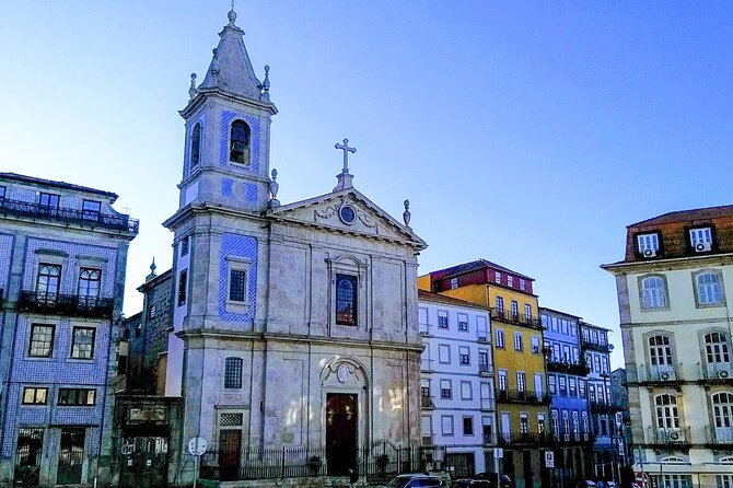Porto private afternoon tour, discover the most iconic attractions - Avenida dos Aliados and the D. Pedro IV launch point