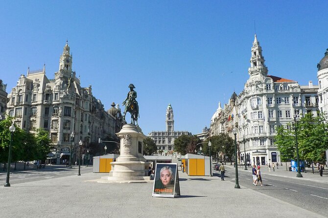 Porto private afternoon tour, discover the most iconic attractions - São Francisco and Porto’s golden interior tradition