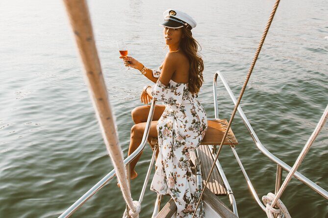Porto: Private Classic Boat on the River Douro - FAQ