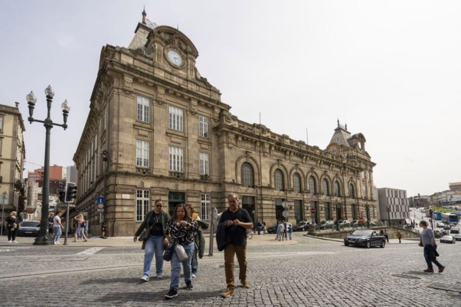 Porto: Private Custom Tour with a Local– Icons & Hidden Gems - Walking Smart Through Central Porto
