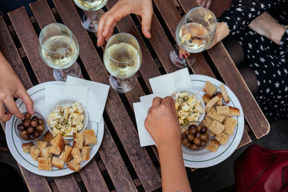 Porto: Private Evening Tour with Drinks & Bites - Private group pacing: who this suits best