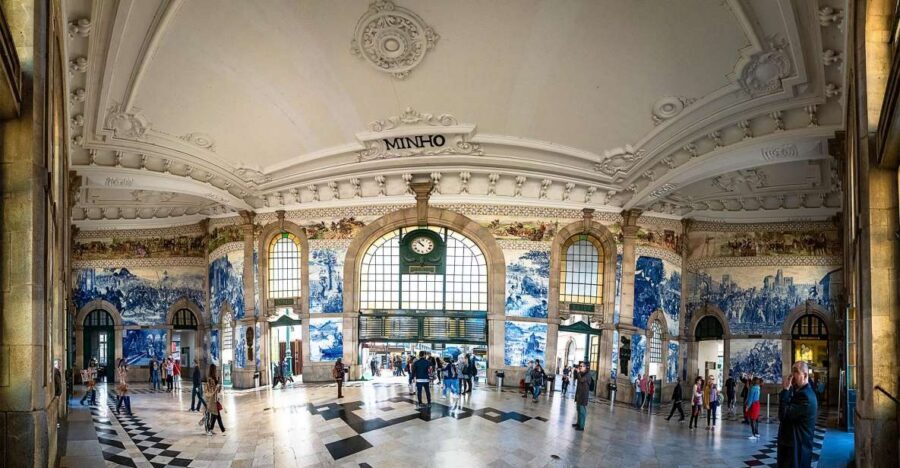 Porto private morning Tour, see the most iconic attractions - Porto Cathedral and Mercado do Bolhão Photos: Short Stops With Big Payoff