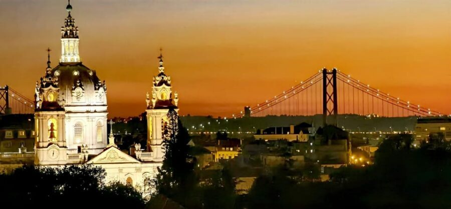 Porto Private Tour 2H - Clérigos Tower area: icon-level architecture, fast context