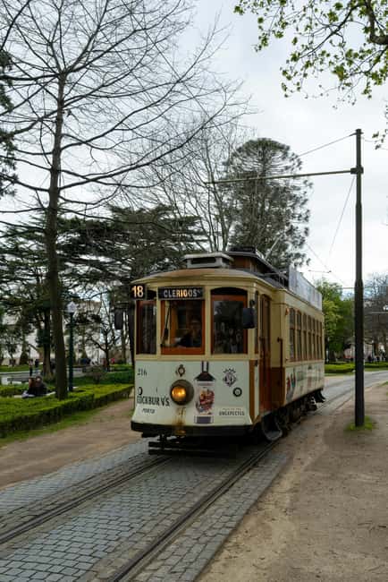 Porto Private Tour - Highlights and Tram Tickets - São Bento Station: tiles, timing, and why this stop works