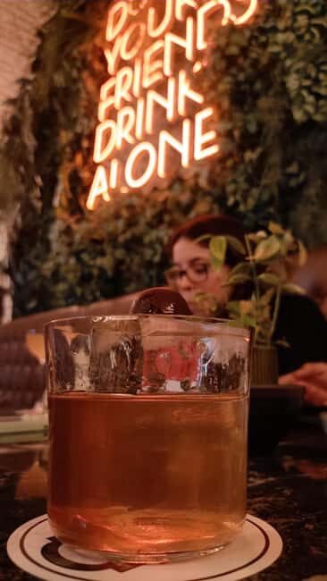 Porto Private Walking Tour + Porto Wine glass - Vitória and the break: photos, viewpoints, and a breather