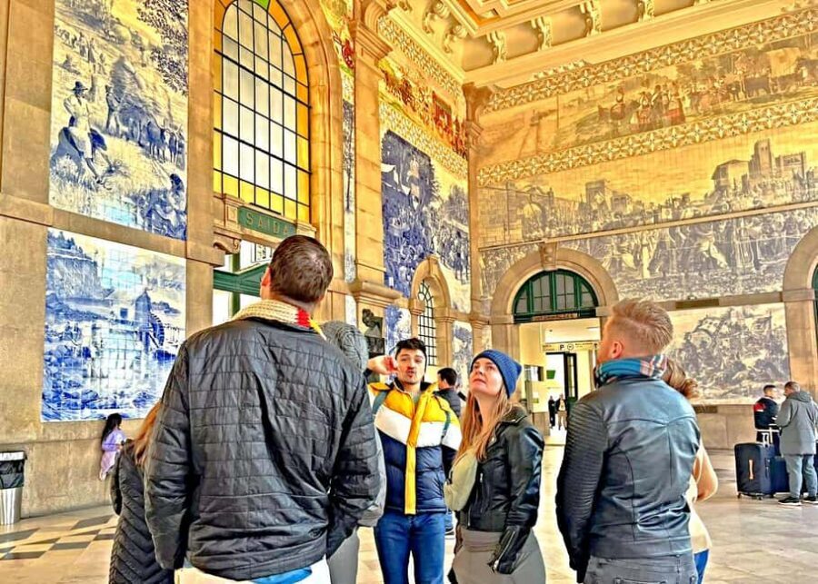 Porto Private Walking Tour + Porto Wine glass - Where you meet: Cathedral area, Sé, or a hotel pickup