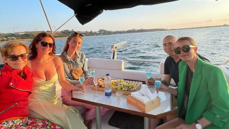 Porto: Private Yacth Cruise with Wine, Snacks & 6 Bridges - The route in plain terms: bridges, photo stops, and waterfront landmarks