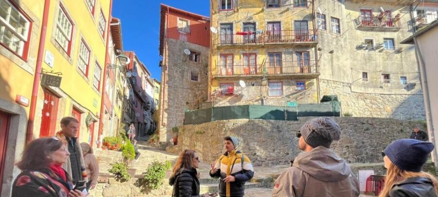 Porto Ribeira and highlights Private Walking Tour - Rua de Sant’ Ana and Palacio da Bolsa: cultural stops that broaden your view