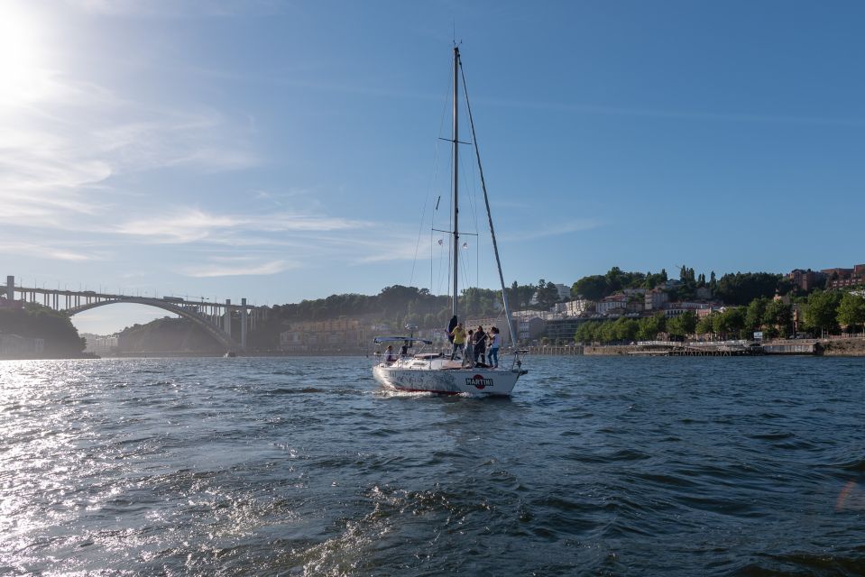 Porto: Romantic Sailboat Cruise - Meeting at Douro Marina (Shop 6 on Rua da Praia)