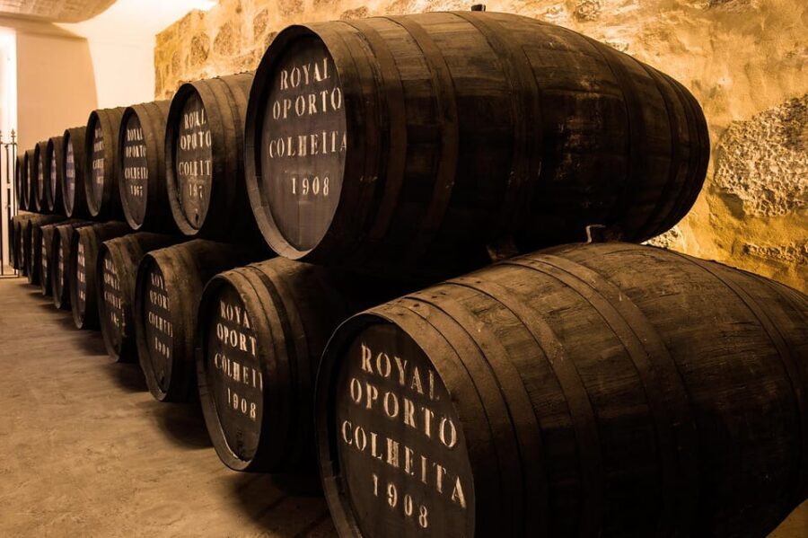 Porto: Royal Oporto Tour na Real Companhia Velha - Real Companhia Velha in Gaia: the Port cellar that feels like a time capsule