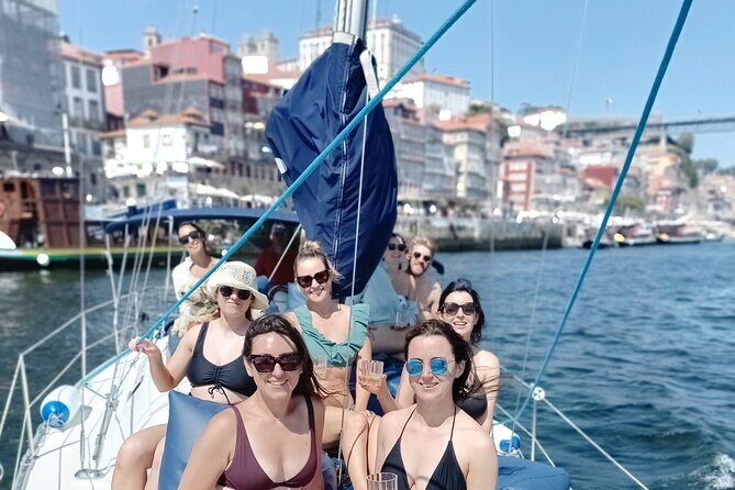 Porto: Single Party on a charming sailboat with welcome drink - Foz do Douro and the Estuary: Where the Atmosphere Shifts