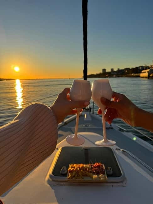 Porto: Sunset Sailboat Tour with Welcome Drink - Where You Meet at Douro Marina (Gate D) and What to Bring for Sunset