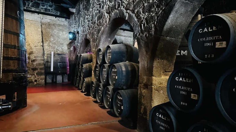 Porto to Gaia Experience: City Walk and Wine Cellars - Porto and Vila Nova de Gaia: the wine story in two cities