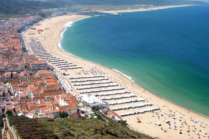 Porto to Lisbon up to 5 stops Aveiro Coimbra Fátima Nazaré Óbidos - Óbidos: Medieval Castle Views and a 12th-Century Town Feel