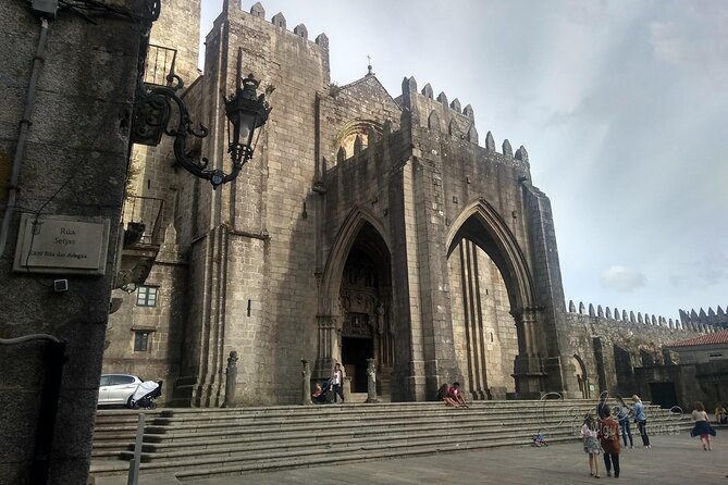 Porto to Santiago Compostela with Braga-Guimarães-Barcelos-Viana - Santiago de Compostela: how to use your last 30 minutes well