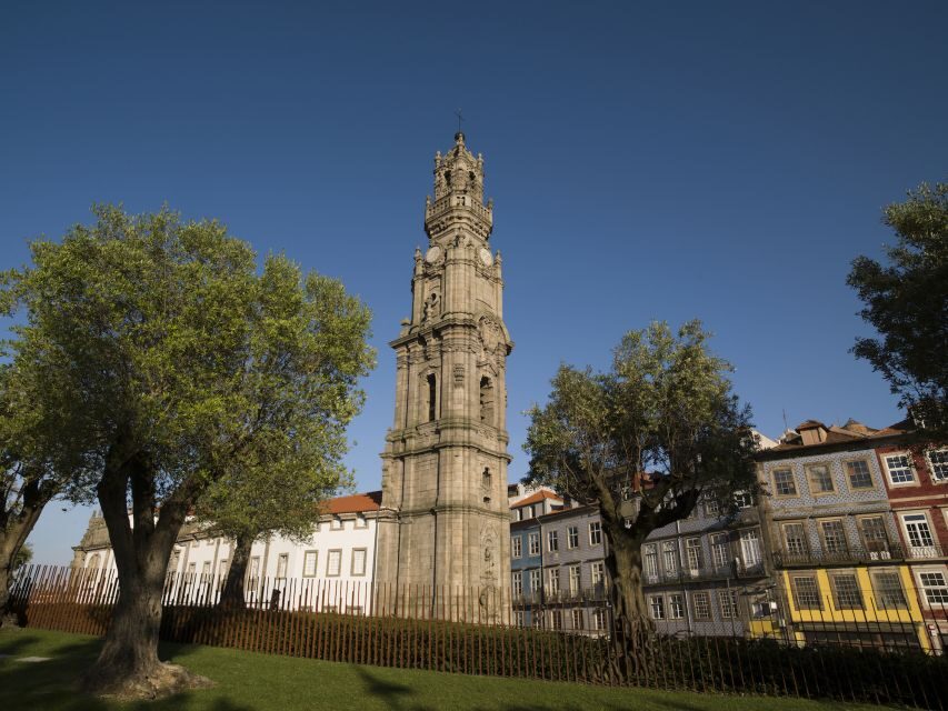 Porto: Torre dos Clerigos Entrance Ticket - Practical logistics: Meeting point and what to do when you arrive