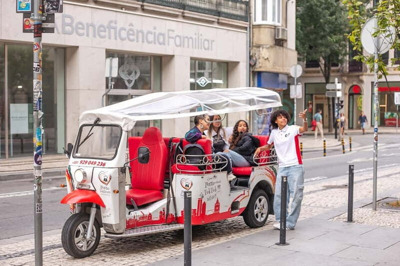 Porto Tour: A tour, a thousand stories in Tuk Tuk - 3h - Electric Tuk Tuk Comfort and a Route Built Around You