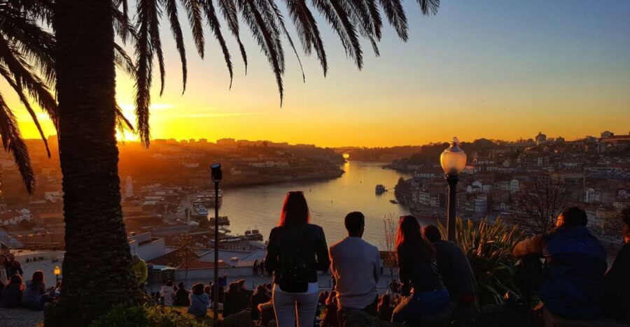 Porto: Tuk Tuk Sunset Tour with Glass of Port Wine - Porto walking tour bonus for the next day
