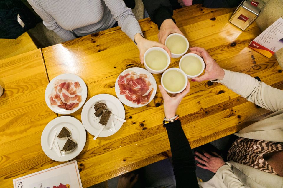 Porto: Walking Dinner Tour with Family-Owned Restaurants - Who this Porto walking dinner suits best