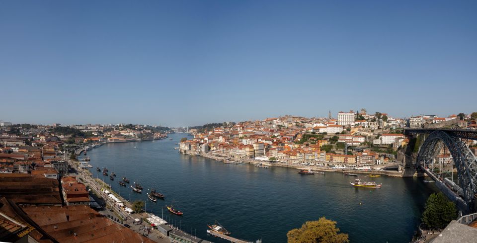 Porto: Walking Tour, Lello Bookshop, Boat and Cable Car - Pace and comfort: how much walking and standing to plan for