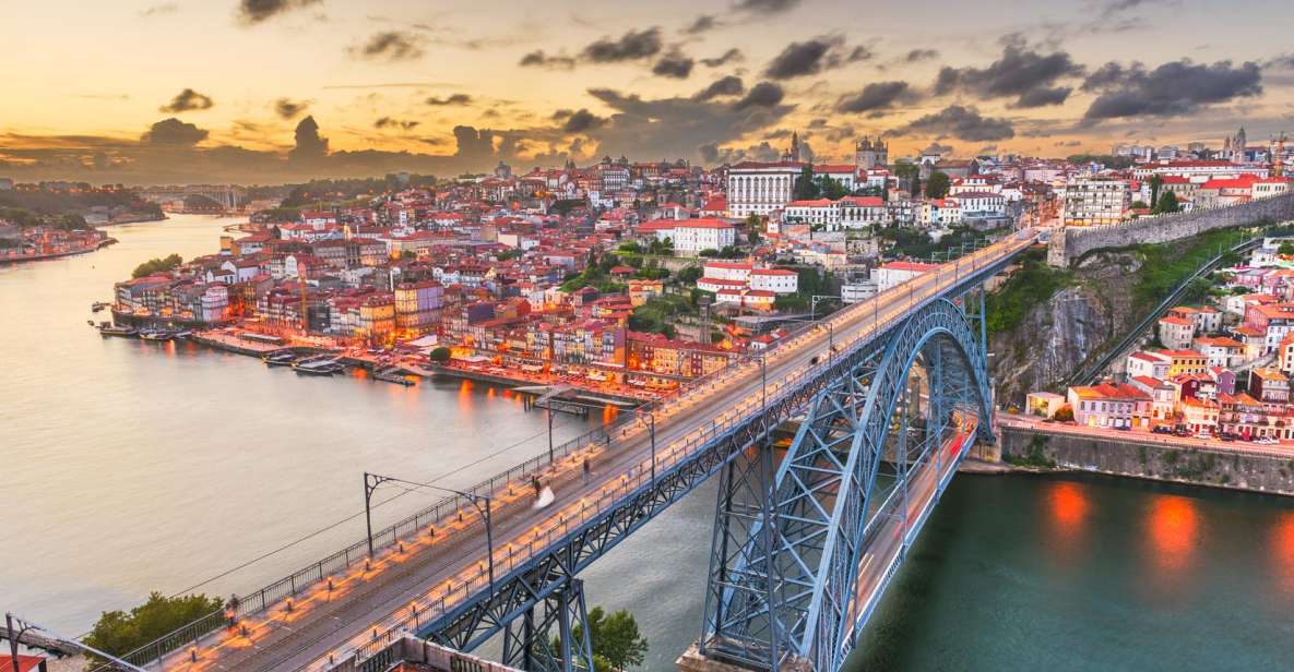 Porto Walking Tour of the city centre in small-groups - Key Things You’ll Notice on This Porto Walking Tour