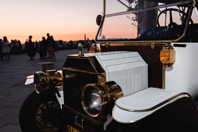 Porto:Private Tour of the Historic City in a Classic Ford T - Praça da Batalha: where the city’s life spills out