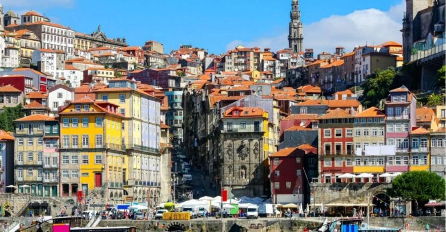 Porto’s Old Town: Amazing Secrets and Fresh Scoops - Key things you’ll notice right away