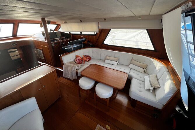 Premium Yacht Tour on the Douro - Who this Douro yacht charter suits best