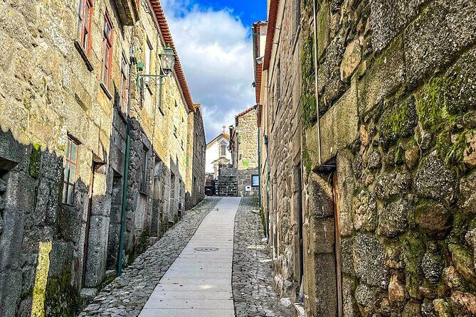 Private 6-hour Jeep Tour Serra da Estrela - Covão d’Ametade: the source of the Zêzere River and why Lisbon’s water matters