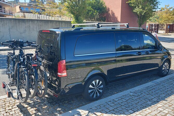 Private Airport Transfer from the Airport to Porto - Timing that actually helps: flight monitoring and free waiting