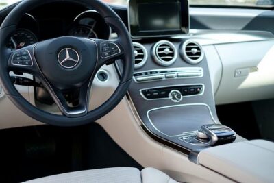 Private Airport Transfer: Porto (24/7 Mercedes VIP Service) - Timing That Matters: Waiting Up to 60 Minutes for Flight Delays