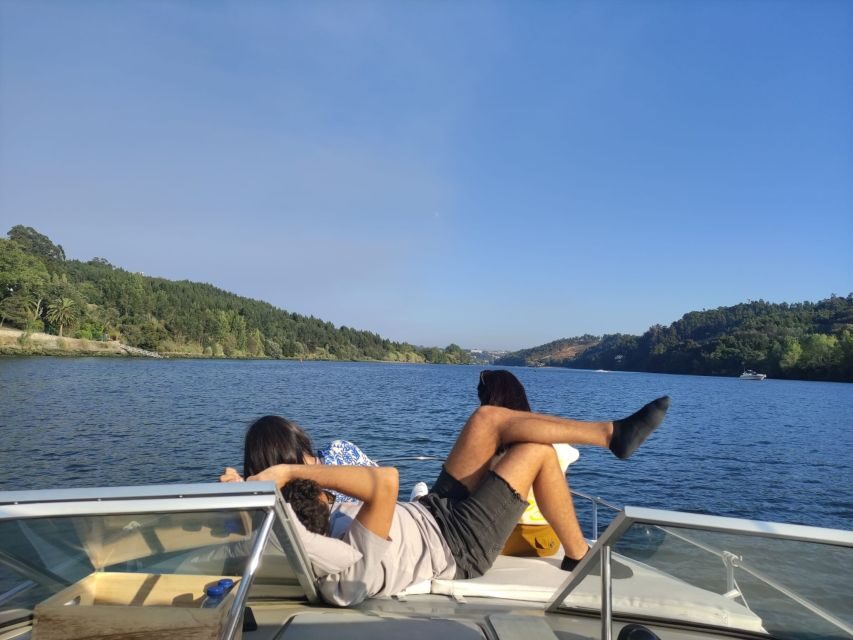 Private Boat Tour 6 Bridges 1h30, group price up to 6px - What to watch for on the water (and what to skip)