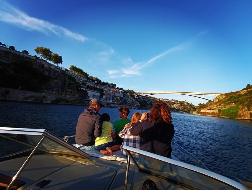 Private boat tour: 6 Bridges, Gondomar,Douro with Sunset Opt - The quiet value of private time on the Douro