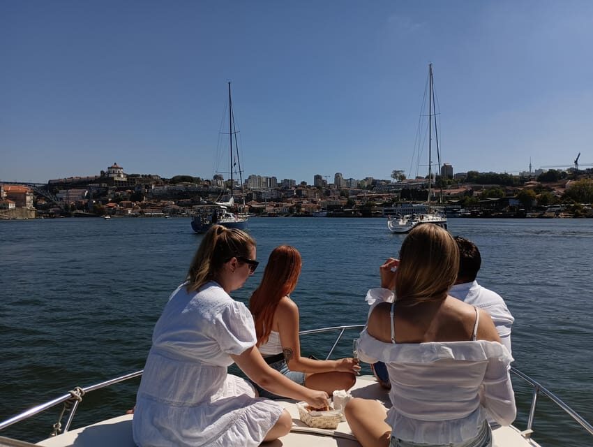 Private boat tour: 6 Bridges, Gondomar,Douro with Sunset Opt - Sunset timing and how the light changes the bridges