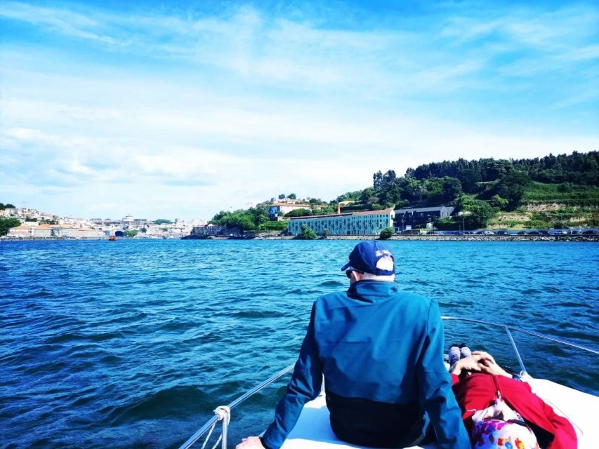 Private Boat Trip for 2 with Tasting in Porto -Sunset Option - A two-person sunset cruise from Marina da Afurada