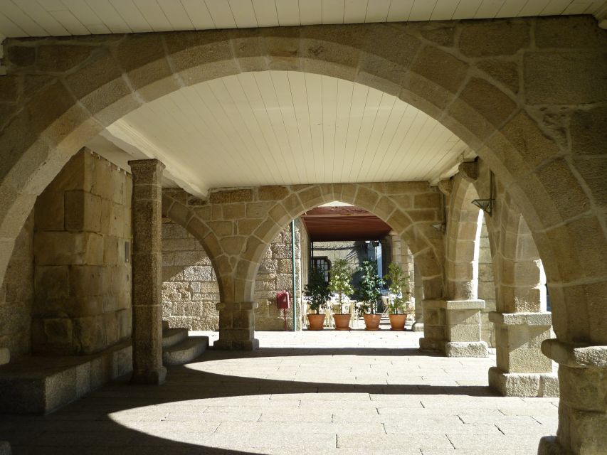 Private Guimarães Half-Day Tour from Porto - Toural Square’s weekly fair and how to use your free time