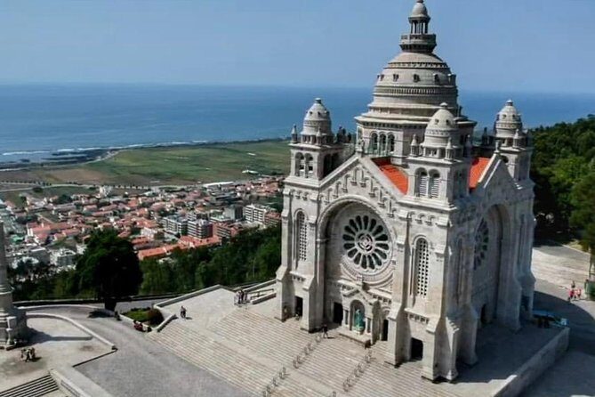 Private Tour Santiago de Compostela & Viana do Castelo from Porto - Museu do Traje and República Square: why identity matters on a short visit