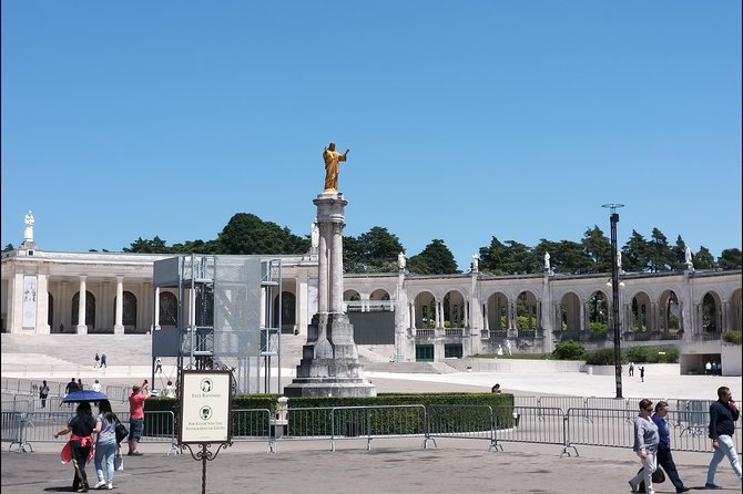 Private Tour to Fátima Sanctuary and the Little Shepherds Houses - Sanctuary of Our Lady of Fátima: Squares, Crosses, and the Berlin Wall Moment