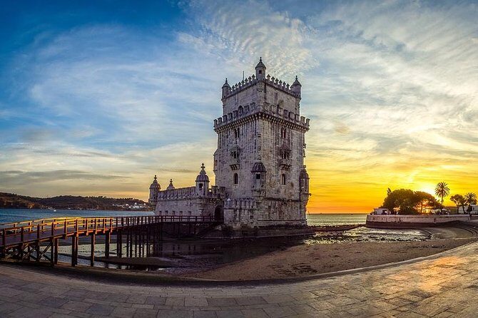 Private transfer from Oporto to Lisbon or Lisbon to Oporto - Comfort on the road: Wi‑Fi, bottled water, and an air-conditioned vehicle
