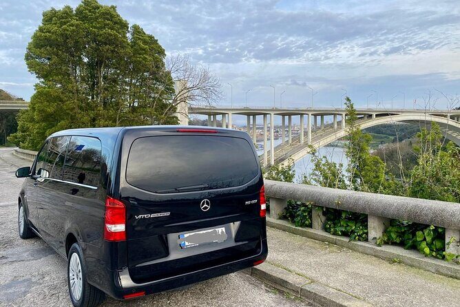 Private transfer from Porto to Braga or Guimarães - Porto airport pickup that saves you time and worry