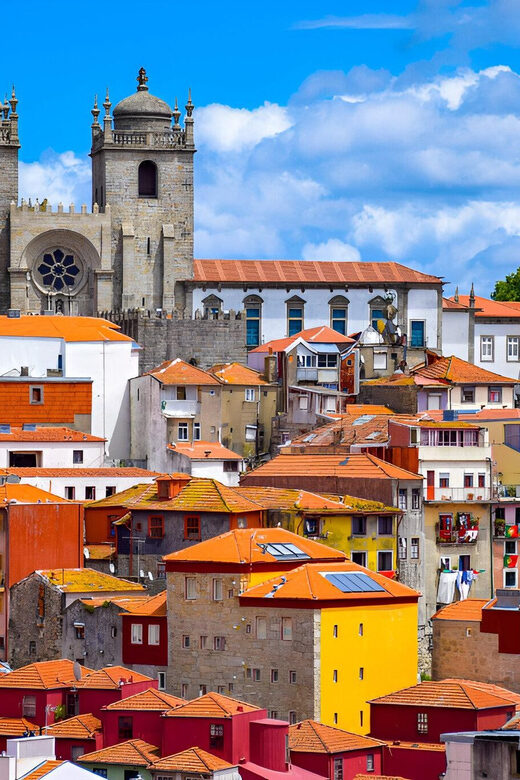 Private Walking Tour, highlights and secrets of Porto - Livraria Lello: what you can see without buying tickets