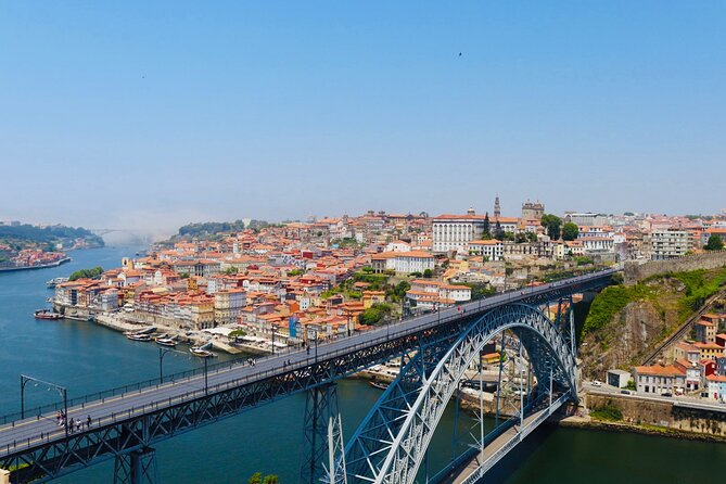 Private Walking Tour in Porto with Optional Lello Bookshop Ticket - Livraria Lello ticket included: how to enjoy the bookstore without burning time