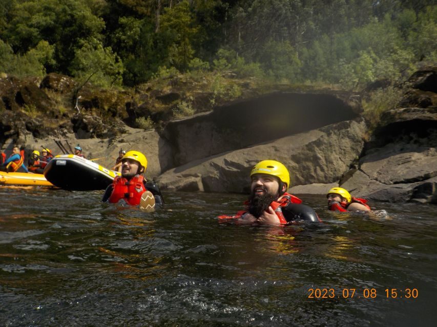 Rafting em Melgaço, Rio Minho - Gear and safety: what you’re actually given and why it matters