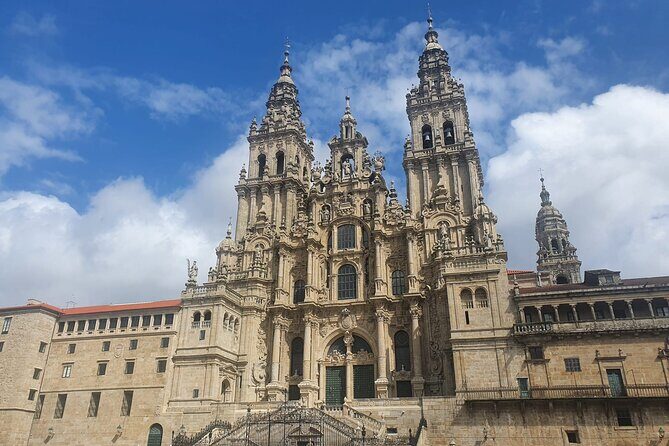 Santiago de Compostela and Cathedral Private Tour From Porto - Quick Porto stop: why that first moment is useful