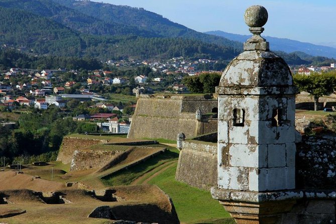Santiago de Compostela & Valença do Minho - from Porto - Morning logistics: pickup, van comfort, and a clean schedule