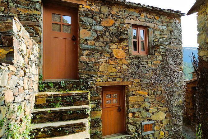 Schist Villages of Lousã, full-day from Coimbra - Trevim Swing: a quick photo stop with real atmosphere (20 minutes)