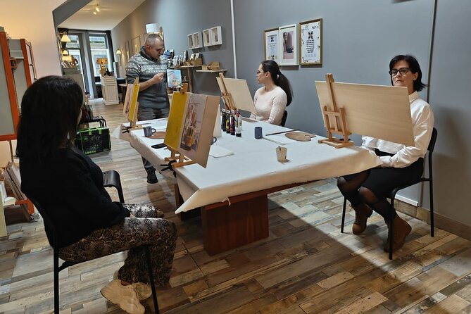 Small Painting Group with a Local Artist in Porto - Painting Porto’s Colors With a Small Group That Actually Helps