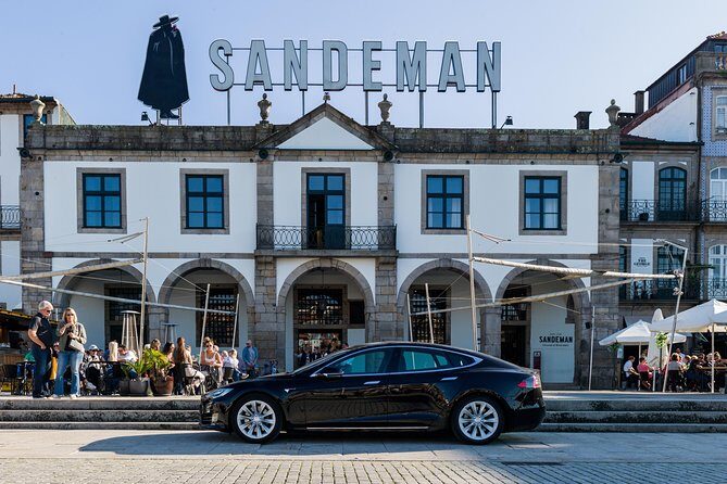 Tesla S Luxury Executive Porto Airport Transfer - OPO airport transfer: how to avoid the arrival stress